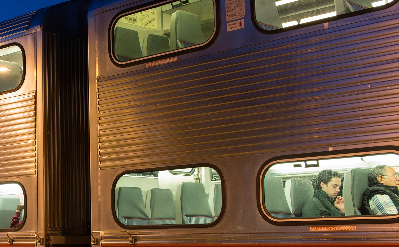 gallery train at platform