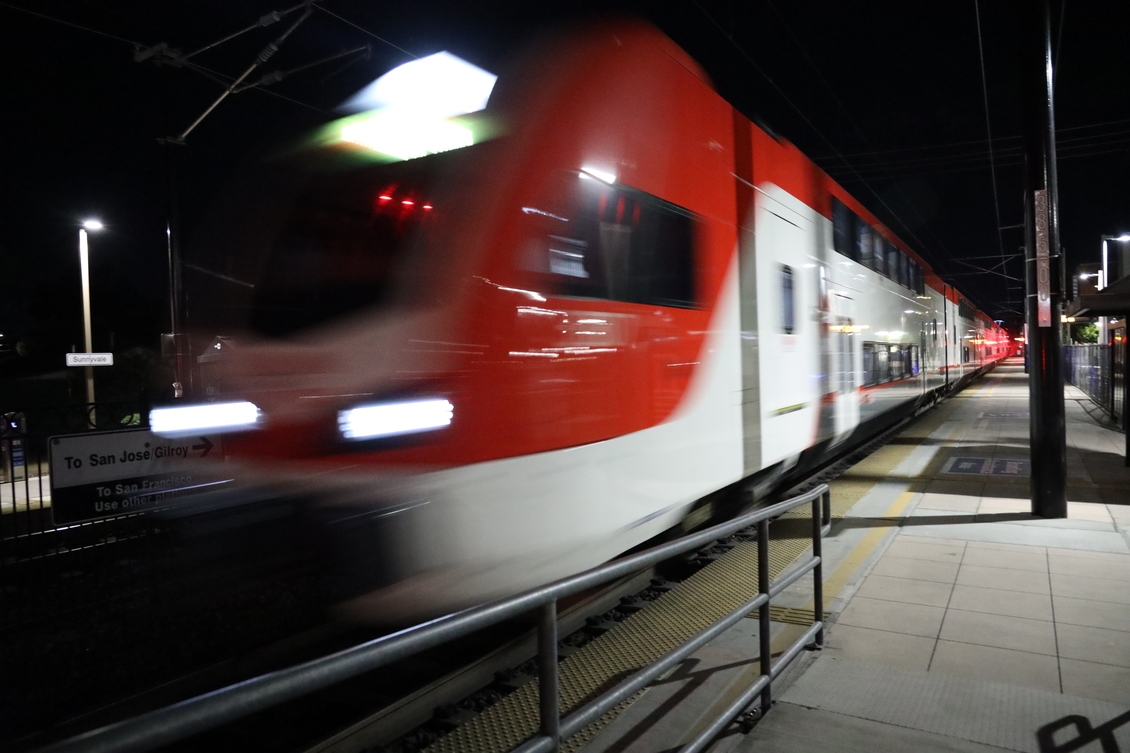 caltrain speed